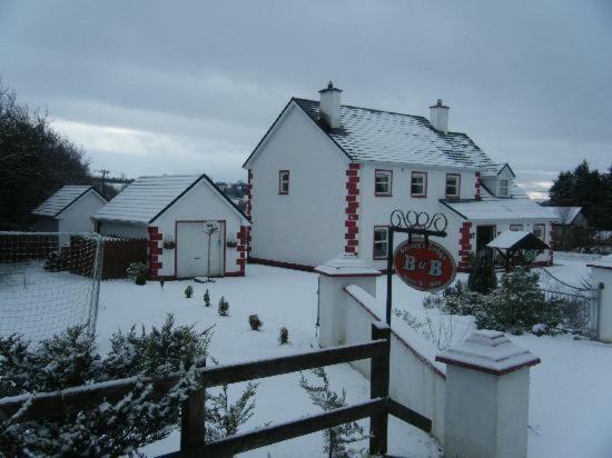 Heeneys Lodge B&B Donegal Town Esterno foto